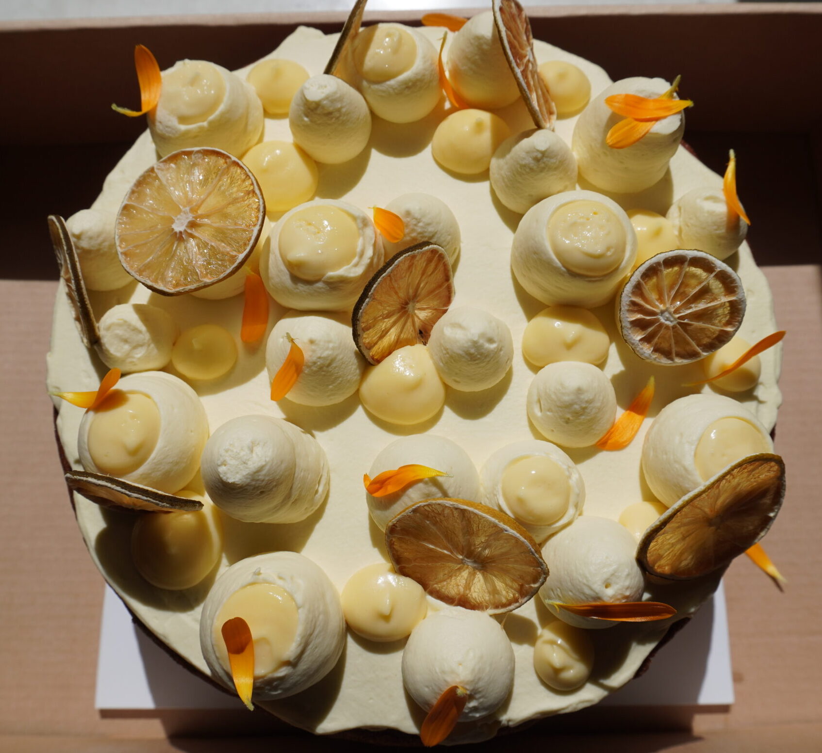 Lime and White Chocolate Cake - Image 2